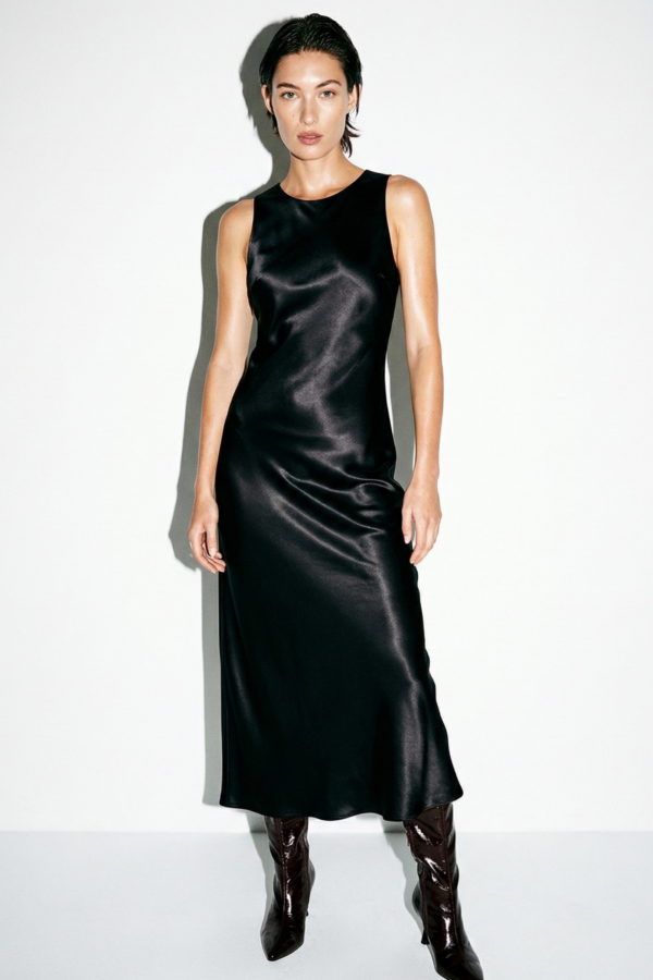 SUKIENKA SATYNOWA CZARNA